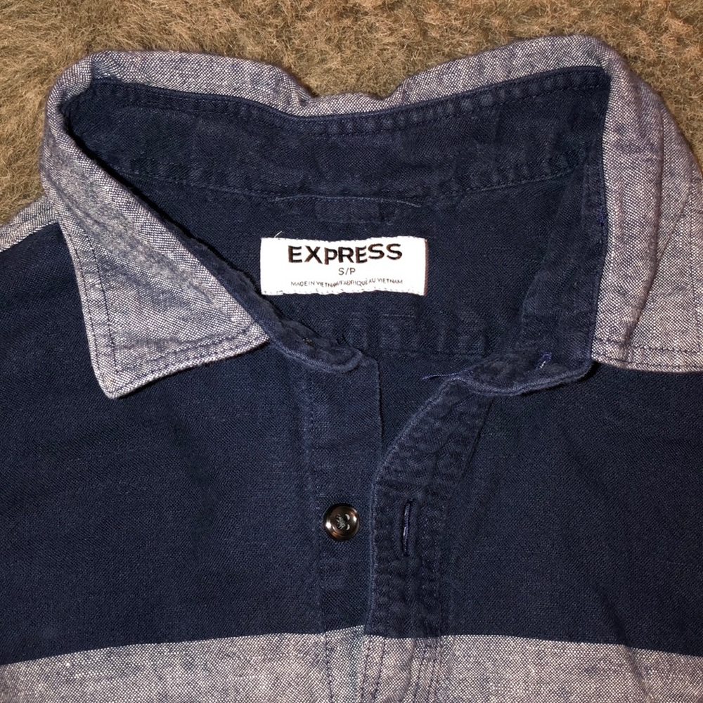 Long sleeve button down - Picture 2 of 3